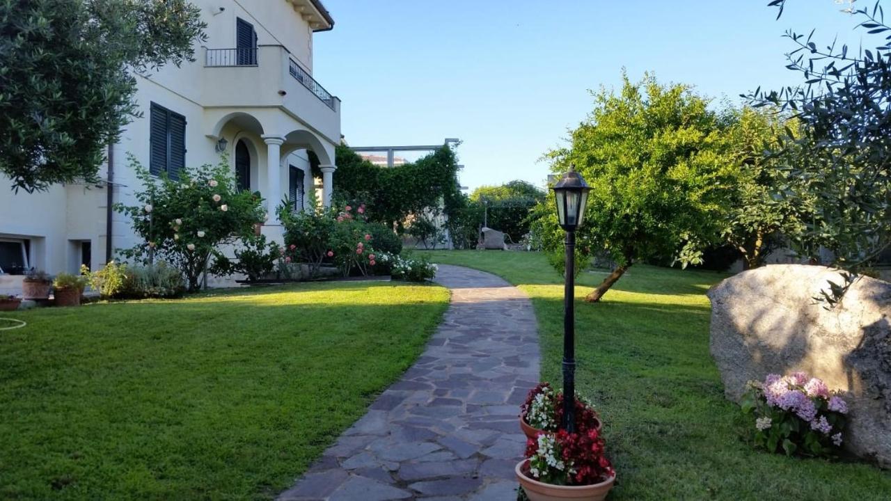 Villa Luce B&B Olbia Extérieur photo